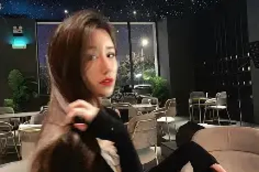 张纪中直播彻底翻车！曾经武侠教父如今带货没人买人设崩塌喽